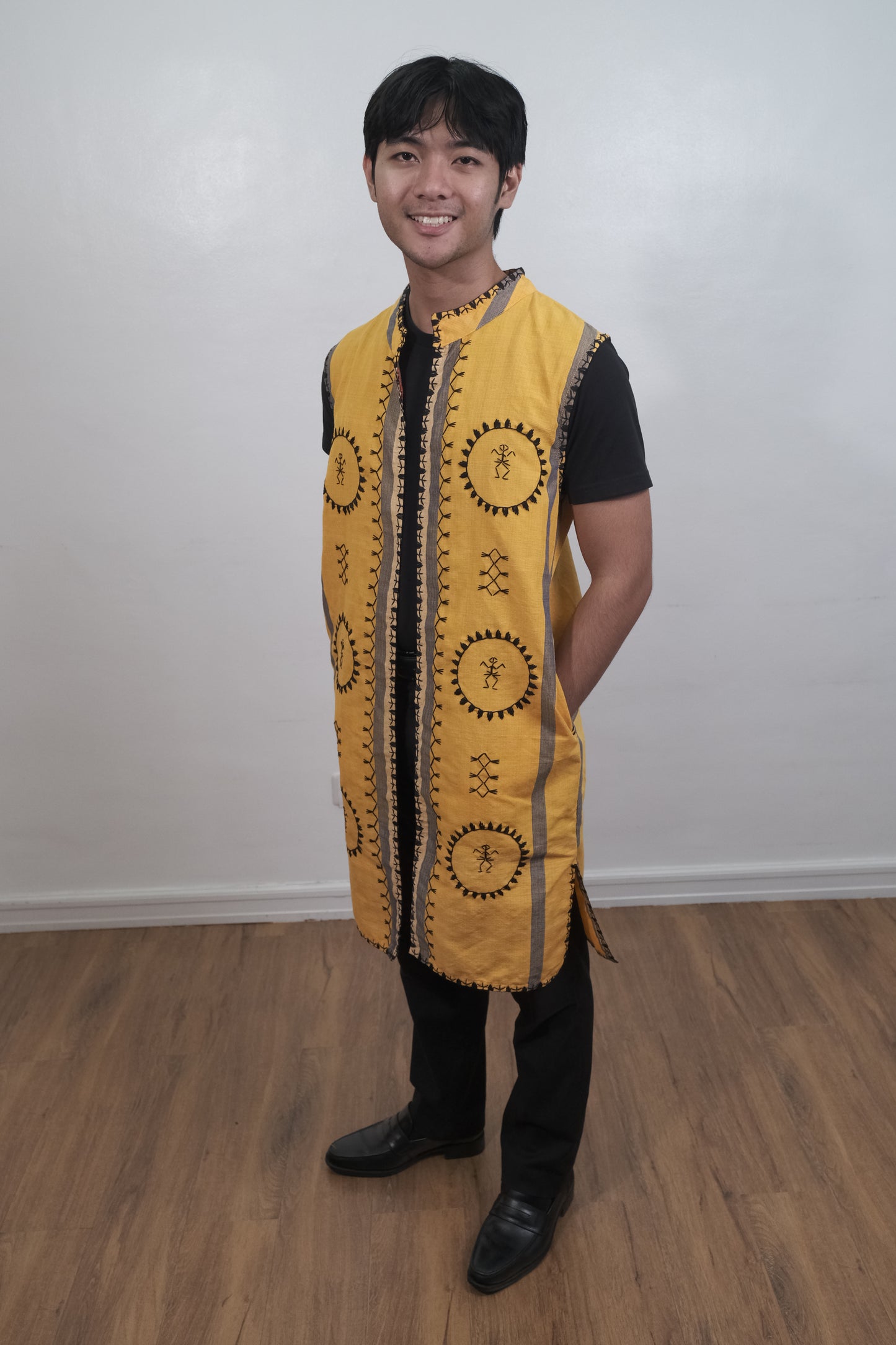 Kantarines Sleeveless Coat in Itneg Embroidery (Yellow and Black)