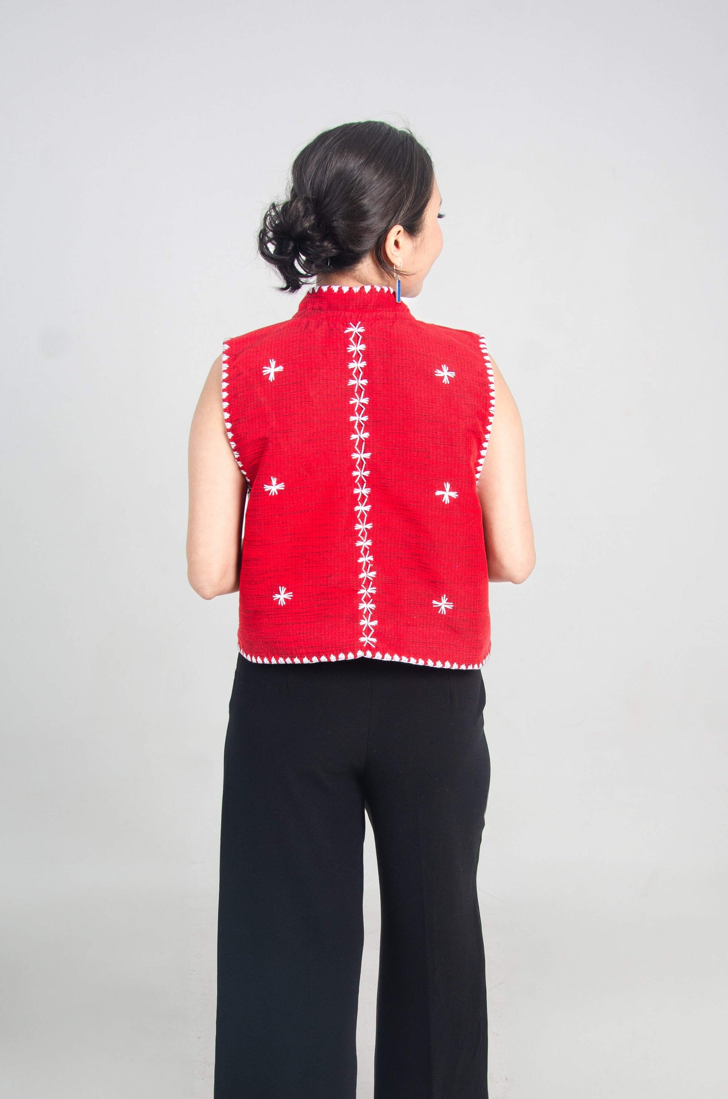 Tiniri Vest with Itneg Embroidery (Red)
