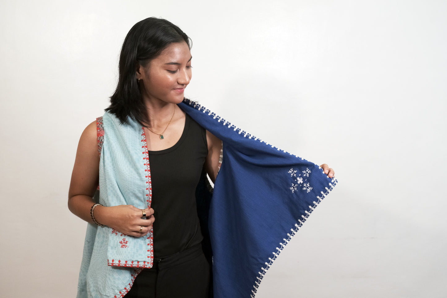 Limited Edition: Binakol Mix Weave Reversible Poncho (Turquouise/Black)