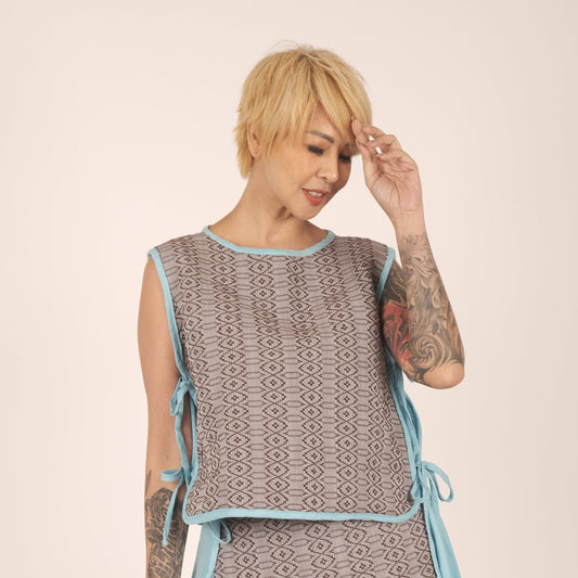 Sinan-Init Bib Vest in Inabel and Linen